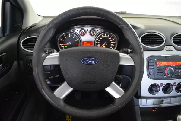 Ford Focus 1,6 i BEZ KOROZE,PO STK - foto 17