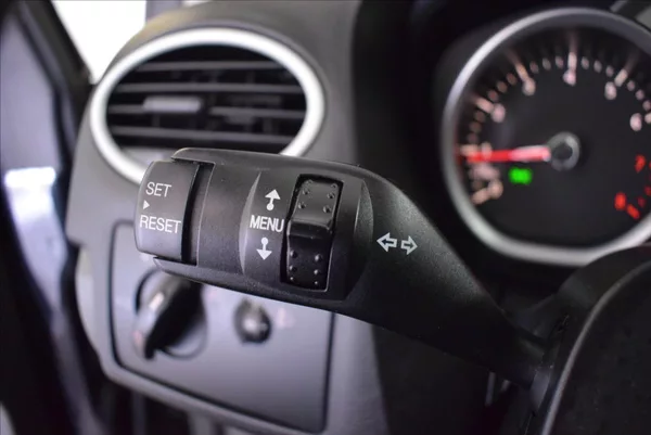 Ford Focus 1,6 i BEZ KOROZE,PO STK - foto 19