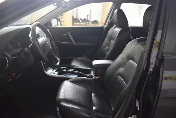 Mazda 6 2,0 MZR-CD PLNÁ VÝBAVA,SUPER S - foto 8