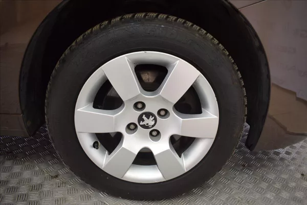 Peugeot 5008 1,6 HDi 1.MAJITEL,TOP STAV - foto 10