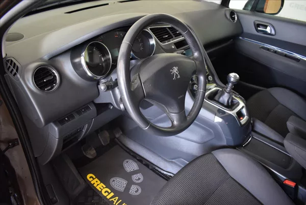 Peugeot 5008 1,6 HDi 1.MAJITEL,TOP STAV - foto 14