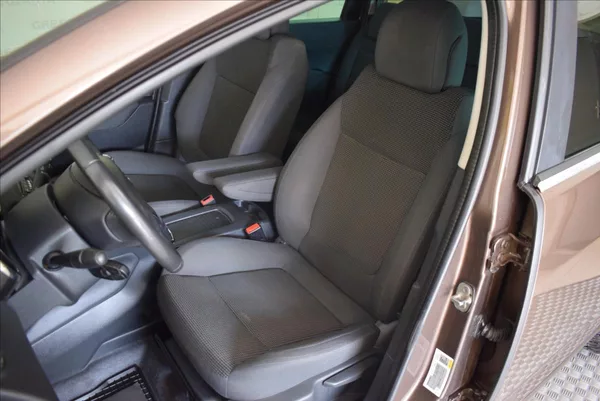 Peugeot 5008 1,6 HDi 1.MAJITEL,TOP STAV - foto 15