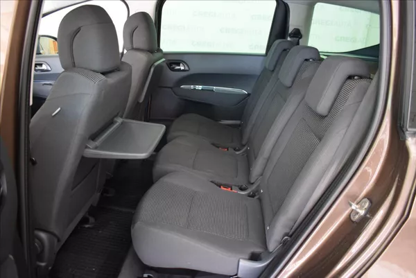 Peugeot 5008 1,6 HDi 1.MAJITEL,TOP STAV - foto 16