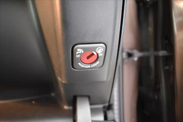 Peugeot 5008 1,6 HDi 1.MAJITEL,TOP STAV - foto 23