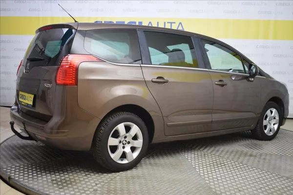 Peugeot 5008 1,6 HDi 1.MAJITEL,TOP STAV - foto 8
