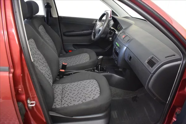 Škoda Fabia 1,4 i PO SERVISU,BEZ KOROZE - foto 2