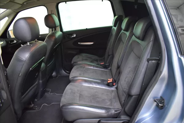 Ford S-MAX 2,5 i PLNÁ VÝBAVA - foto 11