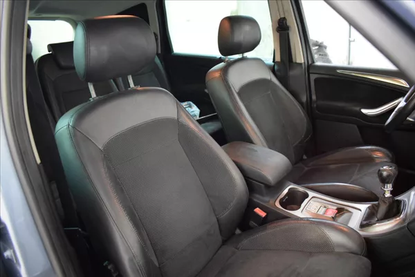 Ford S-MAX 2,5 i PLNÁ VÝBAVA - foto 15