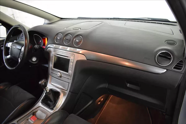 Ford S-MAX 2,5 i PLNÁ VÝBAVA - foto 16