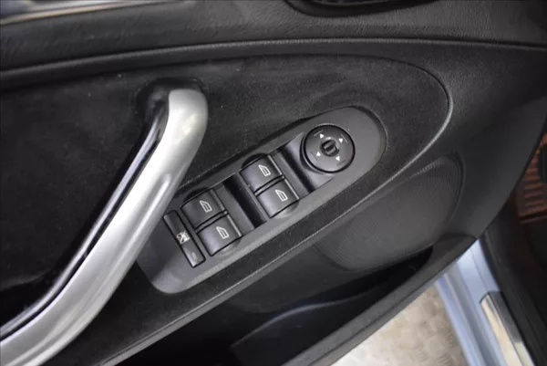 Ford S-MAX 2,5 i PLNÁ VÝBAVA - foto 22