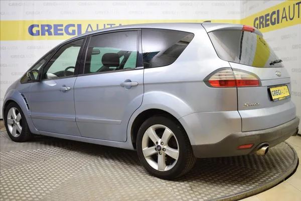 Ford S-MAX 2,5 i PLNÁ VÝBAVA - foto 6