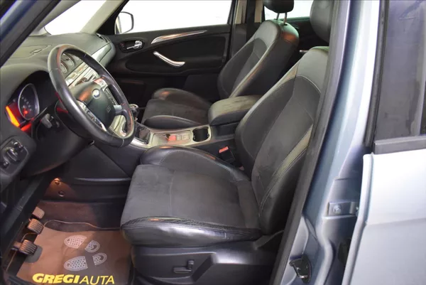 Ford S-MAX 2,5 i PLNÁ VÝBAVA - foto 8