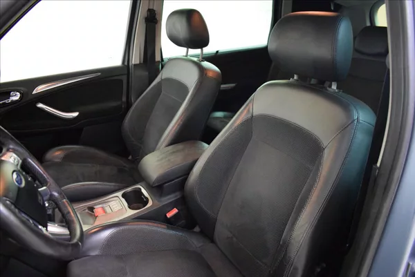 Ford S-MAX 2,5 i PLNÁ VÝBAVA - foto 9