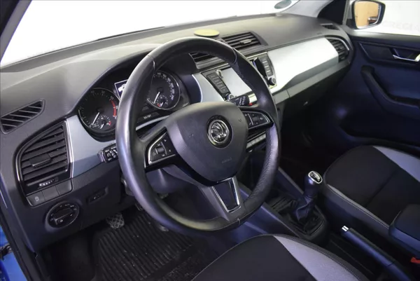 Škoda Fabia 1,0 TSi SCOUT LINE,TOP STAV - foto 12