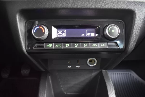 Škoda Fabia 1,0 TSi SCOUT LINE,TOP STAV - foto 24