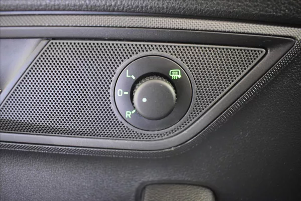 Škoda Fabia 1,0 TSi SCOUT LINE,TOP STAV - foto 30