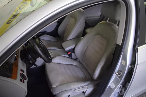 Volkswagen Passat 2,0 FSI HIGHLINE,PR.SERVIS - foto 14