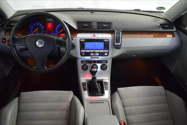 Volkswagen Passat 2,0 FSI HIGHLINE,PR.SERVIS - foto 30
