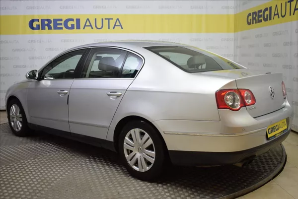 Volkswagen Passat 2,0 FSI HIGHLINE,PR.SERVIS - foto 5
