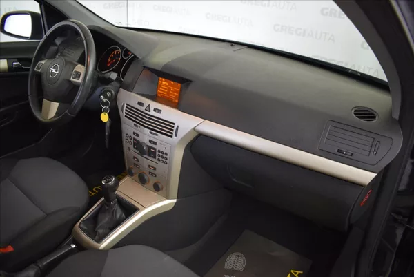 Opel Astra 1,6 i PO SERVISU,PO STK - foto 17