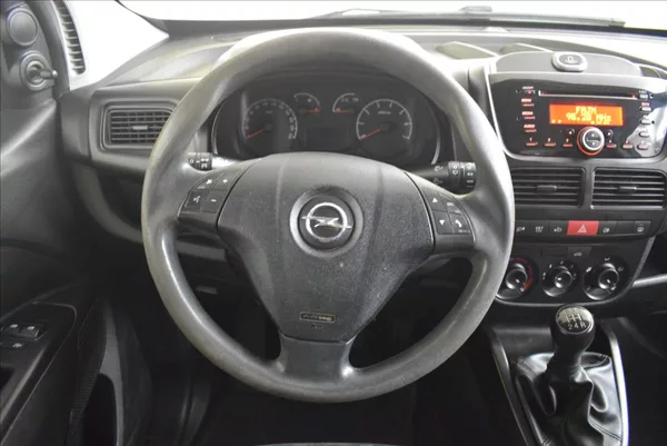 Opel Combo 1,3 CDTi PO SERVISU,PO STK - foto 16