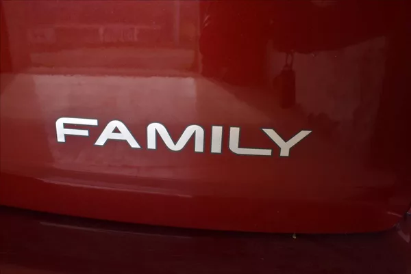 Volkswagen Caddy 1,4 i LIFE PO SERVISU,FAMILY - foto 7