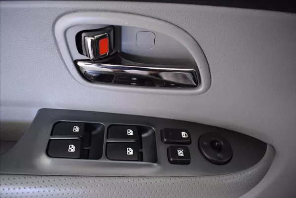 Kia Carens 1,6 CRDi SUPER STAV,PO STK - foto 26