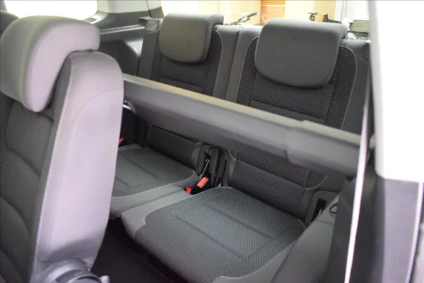 Volkswagen Touran 1,4 TSi PO SERVISU,7MÍST - foto 14