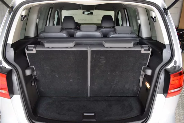 Volkswagen Touran 1,4 TSi PO SERVISU,7MÍST - foto 15