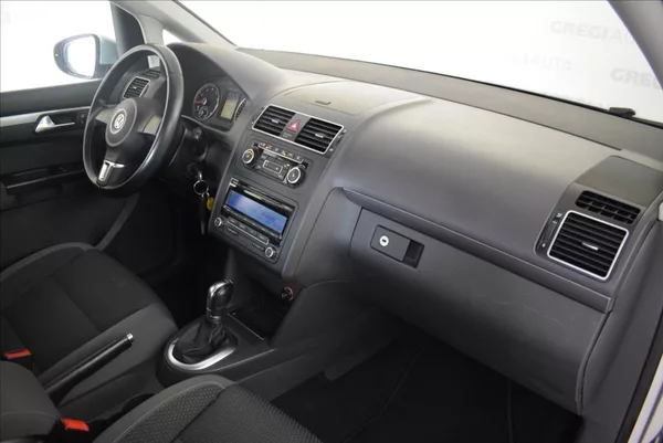 Volkswagen Touran 1,4 TSi PO SERVISU,7MÍST - foto 18