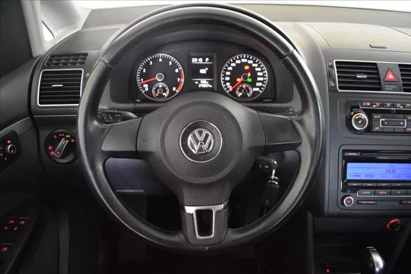 Volkswagen Touran 1,4 TSi PO SERVISU,7MÍST - foto 22