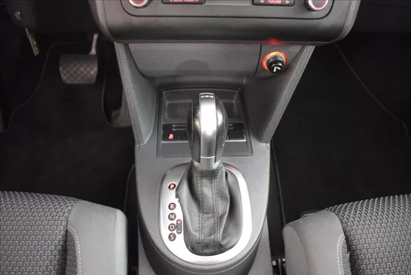 Volkswagen Touran 1,4 TSi PO SERVISU,7MÍST - foto 25