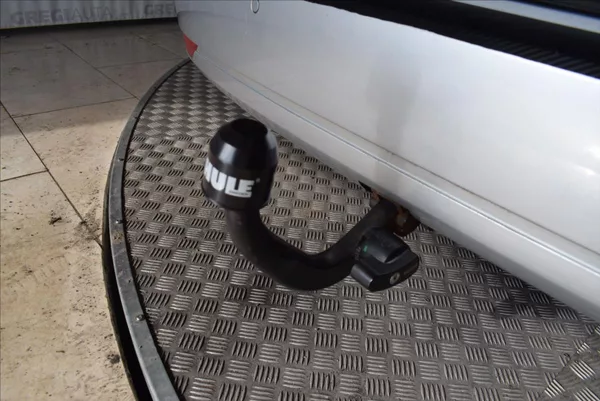 Volkswagen Touran 1,4 TSi PO SERVISU,7MÍST - foto 8