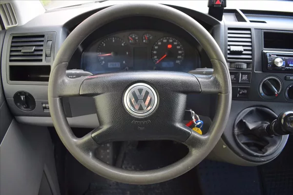 Volkswagen Transporter 2,5 TDi L2H2 5MÍST,PO STK - foto 8