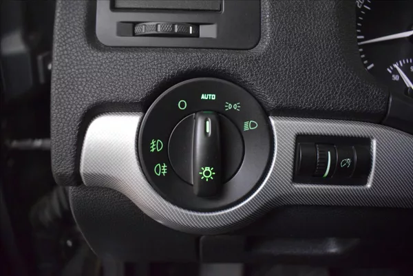 Škoda Octavia 1,8 TSi 4x4,PR.SERVIS - foto 10