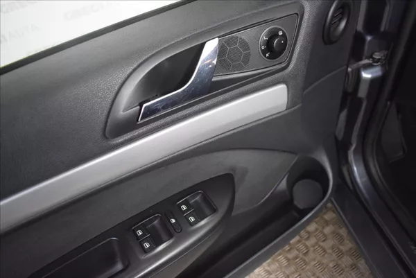 Škoda Octavia 1,8 TSi 4x4,PR.SERVIS - foto 9