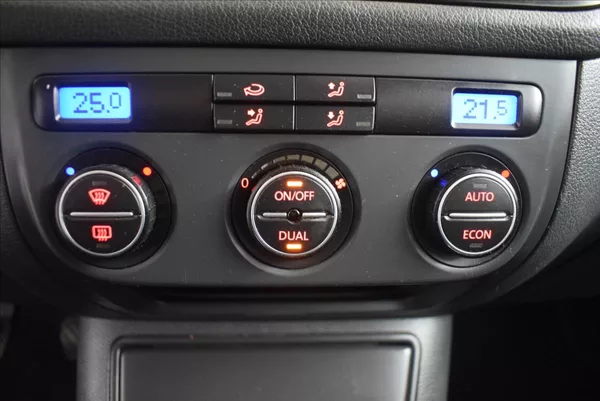 Volkswagen Golf Plus 1,9 TDi BEZ KOROZE,SUPER STAV - foto 19