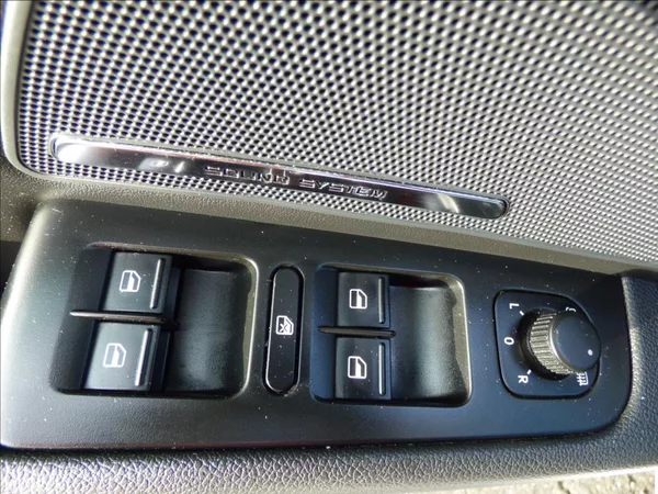 Škoda Superb 2,0 TDI 125kw 4x4 Laurin & Kl - foto 11