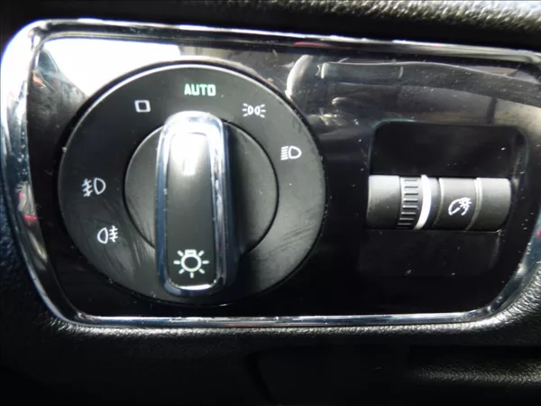 Škoda Superb 2,0 TDI 125kw 4x4 Laurin & Kl - foto 13