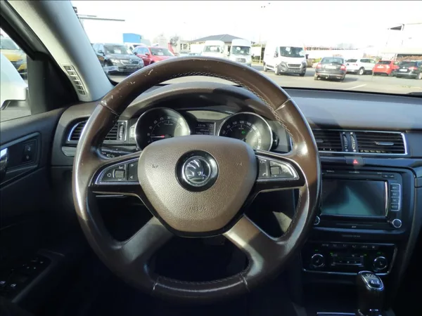 Škoda Superb 2,0 TDI 125kw 4x4 Laurin & Kl - foto 15
