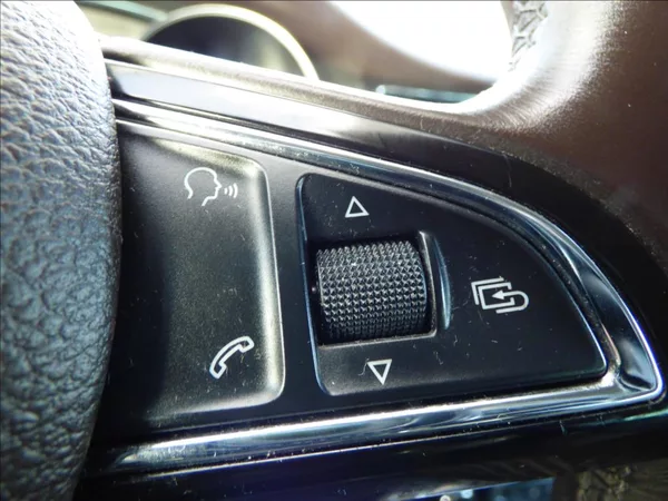 Škoda Superb 2,0 TDI 125kw 4x4 Laurin & Kl - foto 17