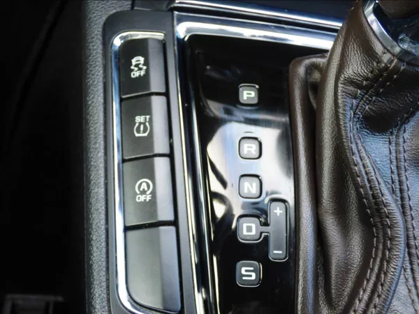 Škoda Superb 2,0 TDI 125kw 4x4 Laurin & Kl - foto 27