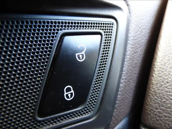 Škoda Superb 2,0 TDI 125kw 4x4 Laurin & Kl - foto 29
