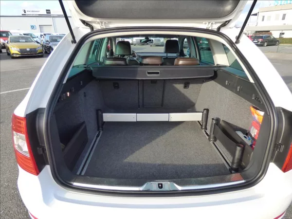 Škoda Superb 2,0 TDI 125kw 4x4 Laurin & Kl - foto 35