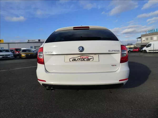 Škoda Superb 2,0 TDI 125kw 4x4 Laurin & Kl - foto 4