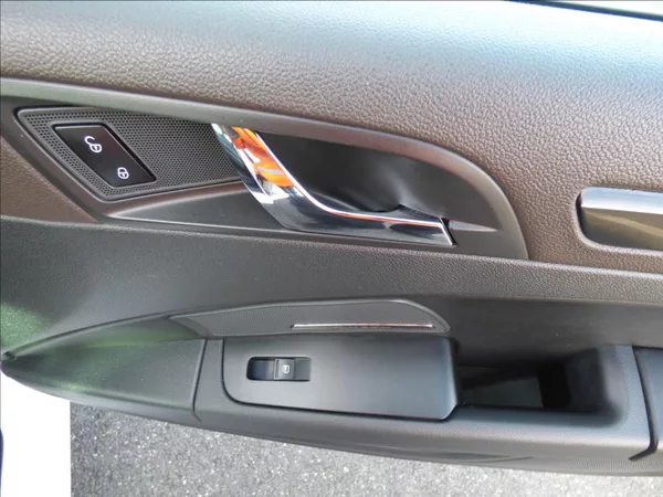 Škoda Superb 2,0 TDI 125kw 4x4 Laurin & Kl - foto 45