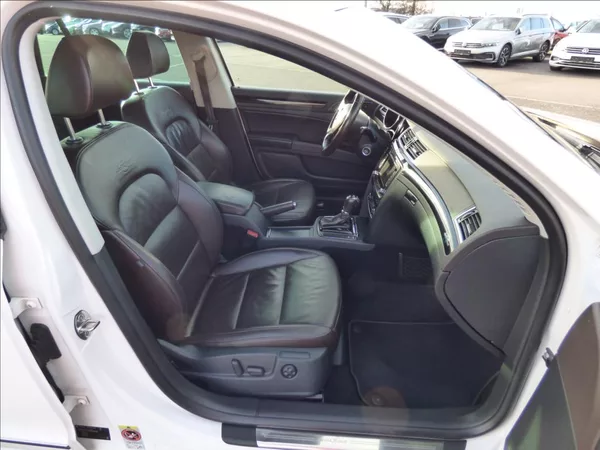 Škoda Superb 2,0 TDI 125kw 4x4 Laurin & Kl - foto 46