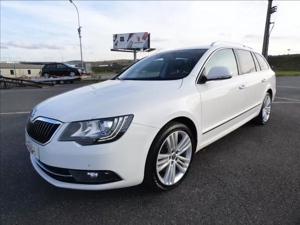 Škoda Superb 2,0 TDI 125kw 4x4 Laurin & Kl - foto 52