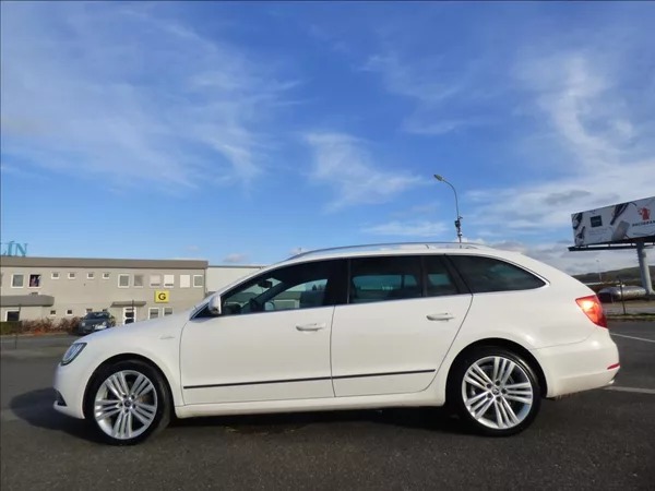 Škoda Superb 2,0 TDI 125kw 4x4 Laurin & Kl - foto 6