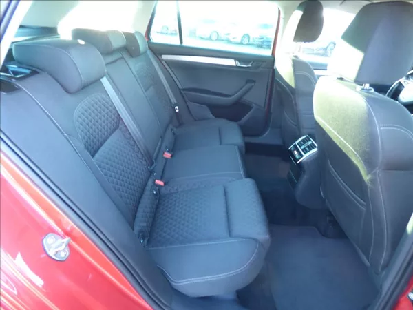 Škoda Superb 2,0 TDI DSG,Bi-Xenon,model 201 - foto 16
